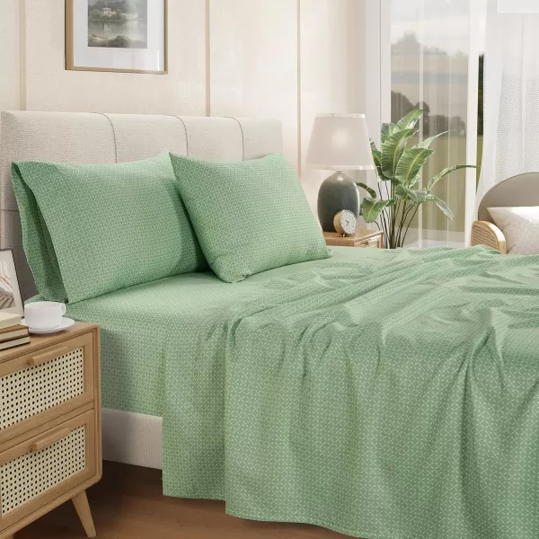 IZOD - Silky Sateen Cotton Sheet Set, Smooth &amp; Buttery Feel, Long-Staple Cotton, Deep Pocket Sheets 