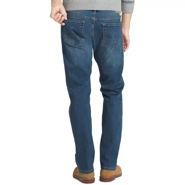 IZOD Men's Comfort Stretch Straight Fit Jean