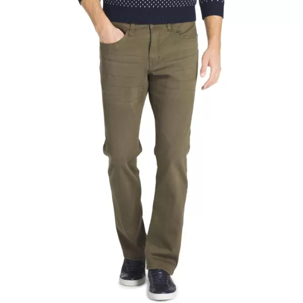 IZOD Men's Relaxed Fit Comfort Stretch Denim Jeans