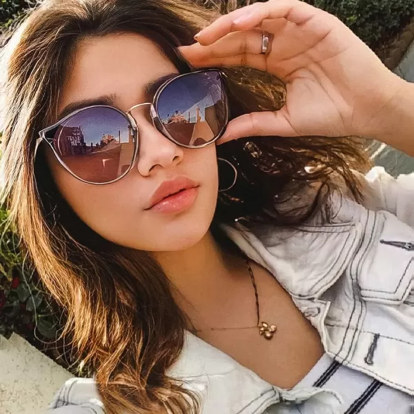SUNGAIT Oversized Vintage Polarized Cat Eye Sunglasses for Women UV400Transparent Grey FramePurple Gradient Lens