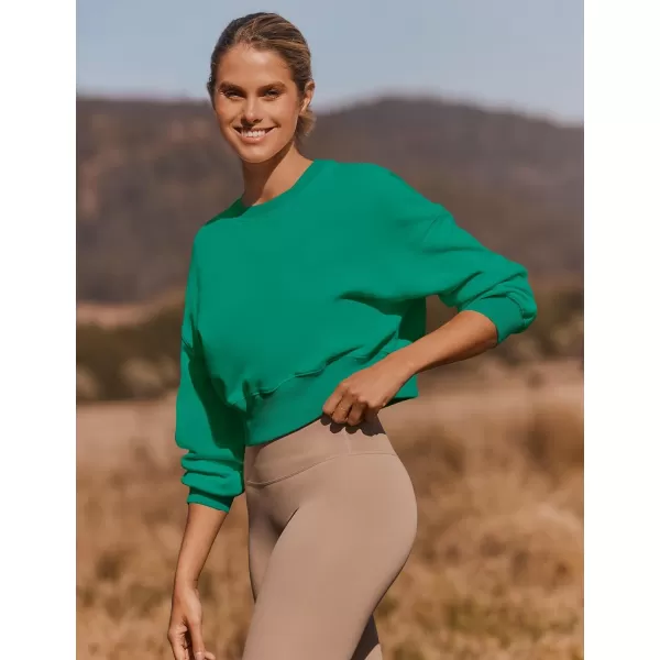 imageZESICA Womens 2024 Crop Sweatshirts Casual Long Sleeve Crewneck Solid Color Y2K Fleece Loose Pullover Sweatshirt TopsGreen