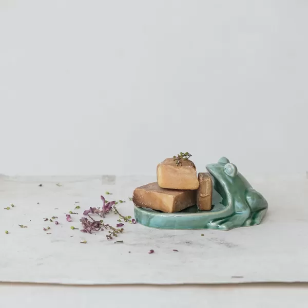 Creative CoOp Stoneware Frog Soap Dish with Reactive Glaze Green