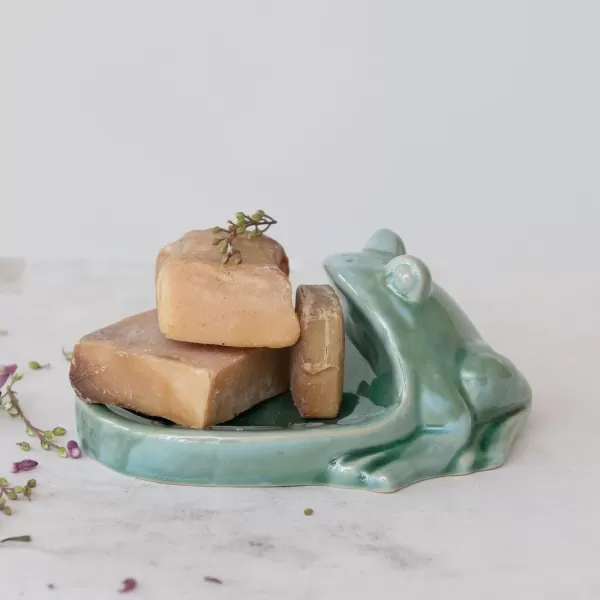 Creative CoOp Stoneware Frog Soap Dish with Reactive Glaze Green