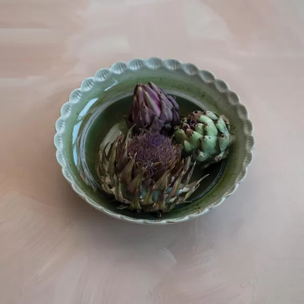 imageCreative CoOp Stoneware Scalloped Edge Ivory Bowl