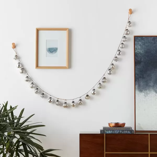 imageCreative CoOp Embossed Antique Silver Mercury Glass Ornamental Garland XC5496Antique Silver