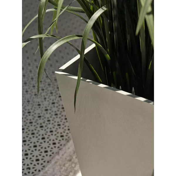 imageVeradek VResin IndoorOutdoor Taper Planter 2Pack 26 inch BlackGray