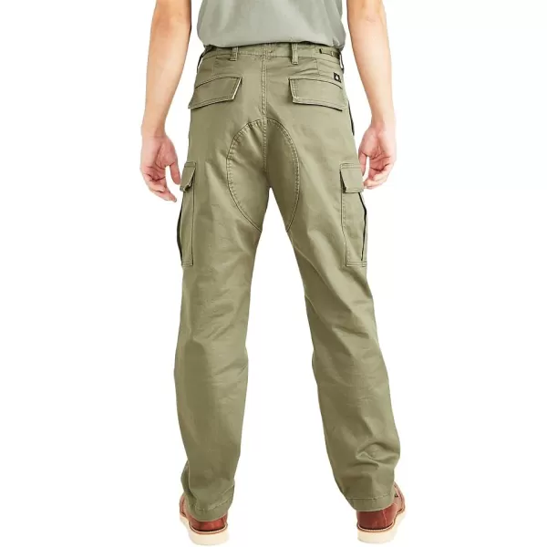 imageDockers Mens Relaxed Fit Cargo PantsCamo Green