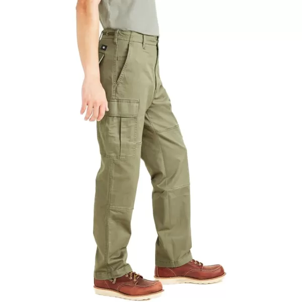 imageDockers Mens Relaxed Fit Cargo PantsCamo Green