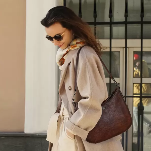 imageIswee Shoulder Crescent Bag Crossbody Genuine Leather Purses for Women Handbags Trendy Satchel Designer Half Moon PocketbooksCoffee