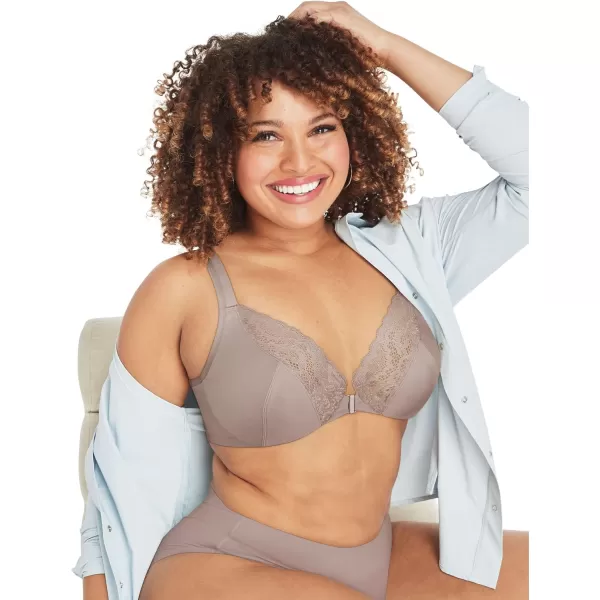 Playtex Women's Secrets Front-Close No-Poke Dreamwire Underwire, Cooling Trusupport Bra