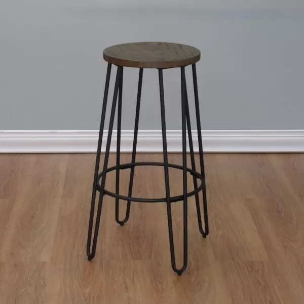 ACEssentials, Quinn Barstool