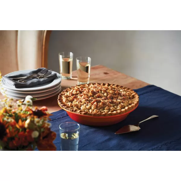 Le Creuset Stoneware Heritage Pie Dish, 9", Rhone