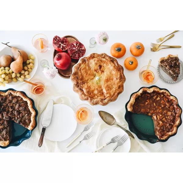 Le Creuset Stoneware Heritage Pie Dish, 9", Rhone