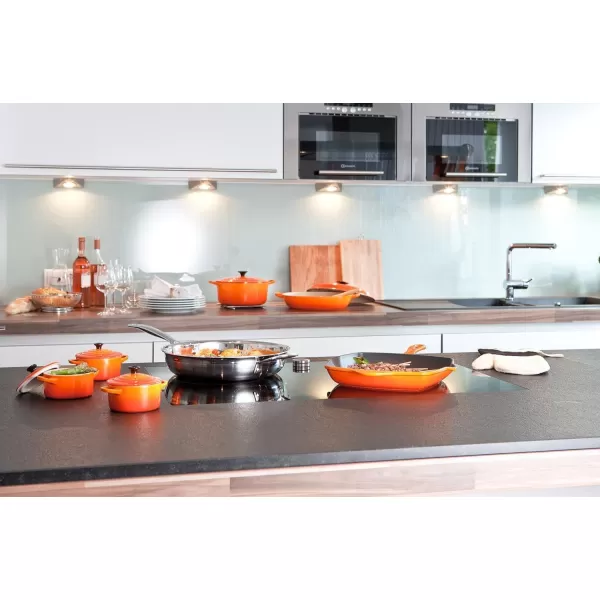 Le Creuset Enamaled Cast Iron Square Grill, 9.5", Marseille