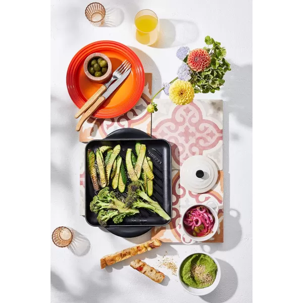 Le Creuset Enamaled Cast Iron Square Grill, 9.5", Marseille