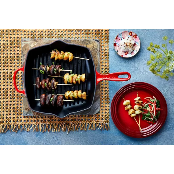 Le Creuset Enamaled Cast Iron Square Grill, 9.5", Marseille
