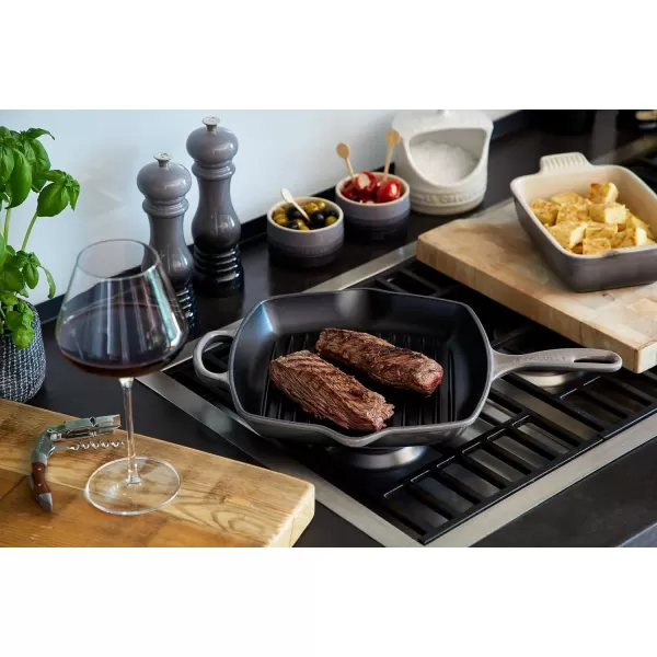 Le Creuset Enamaled Cast Iron Square Grill, 9.5", Marseille