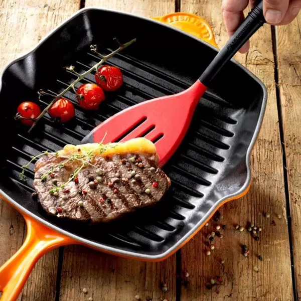 Le Creuset Enamaled Cast Iron Square Grill, 9.5", Marseille
