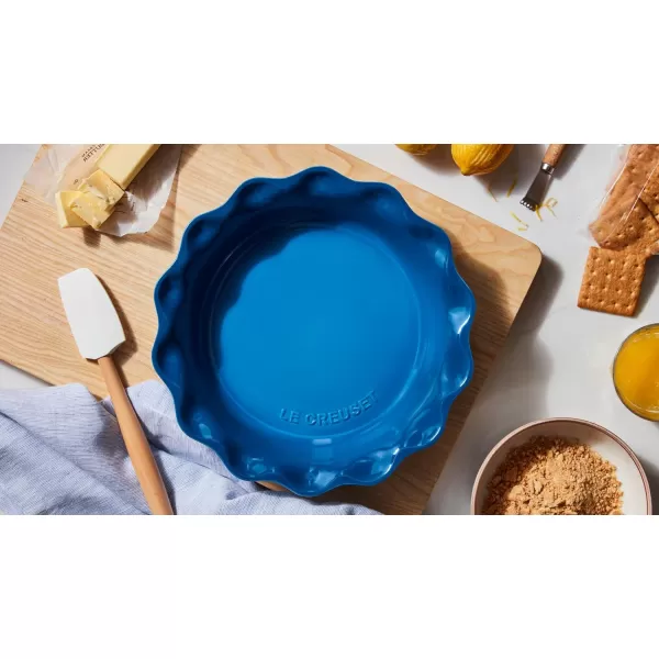Le Creuset Stoneware 9" Heritage Pie Dish, Cerise