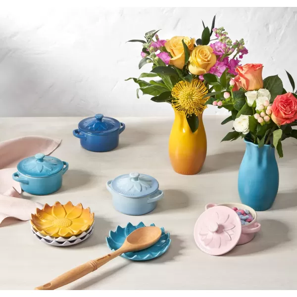 Le Creuset Stoneware Mini Round Cocotte with Flower Lid, 8oz., Nectar