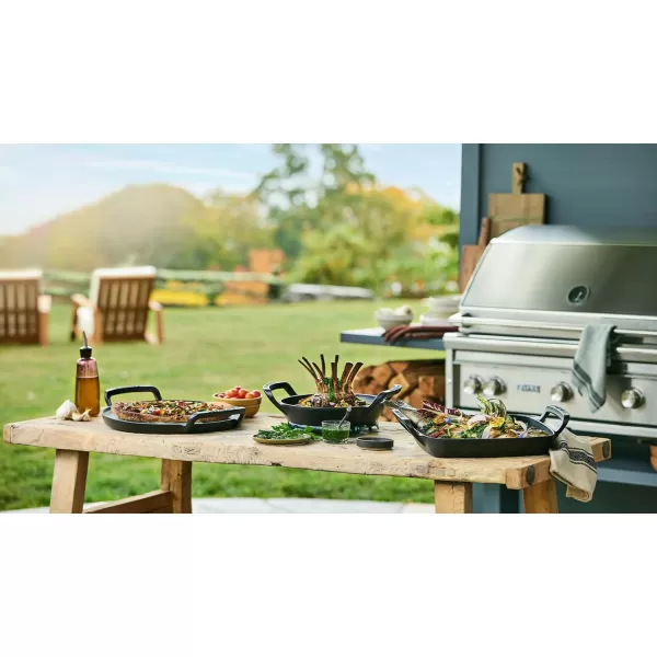 Le Creuset Alpine Outdoor Collection Enameled Cast Iron Pizza Pan, 15"