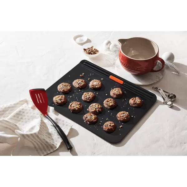 Le Creuset Revolution Bi-Material Slotted Turner, 13.5" x 2.5", Cerise)