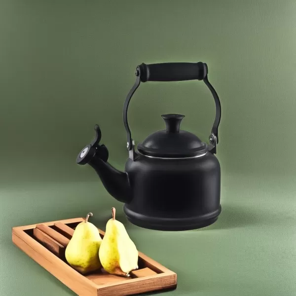 imageLe Creuset Stainless Steel Demi Tea Kettle 125 qtLicorice