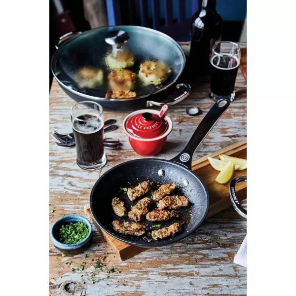imageLe Creuset Toughened Nonstick PRO Cookware Set 2 pc 8quot ampamp 10quot Fry PanGrayMedium