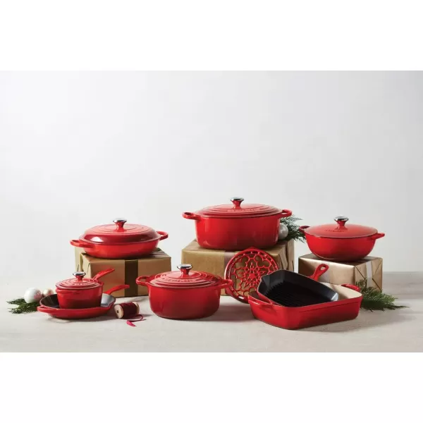 imageLe Creuset Signature Stainless Steel Knob MediumStainless Steel