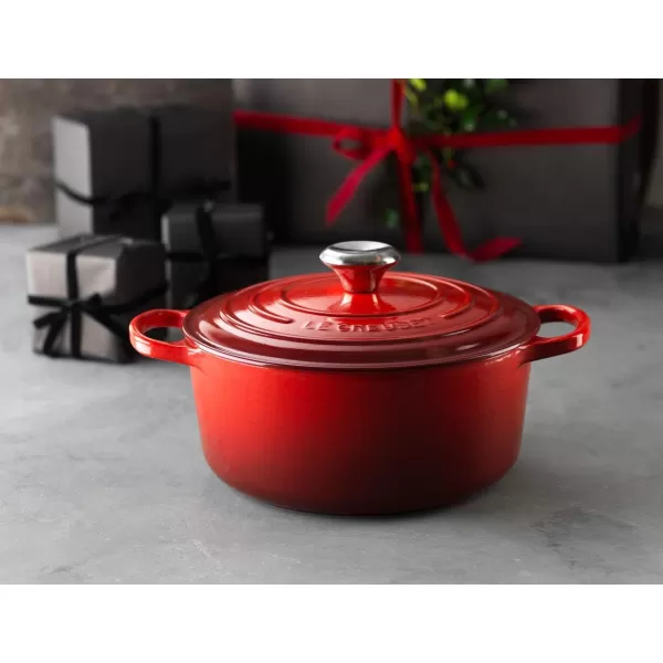 imageLe Creuset Signature Stainless Steel Knob MediumStainless Steel