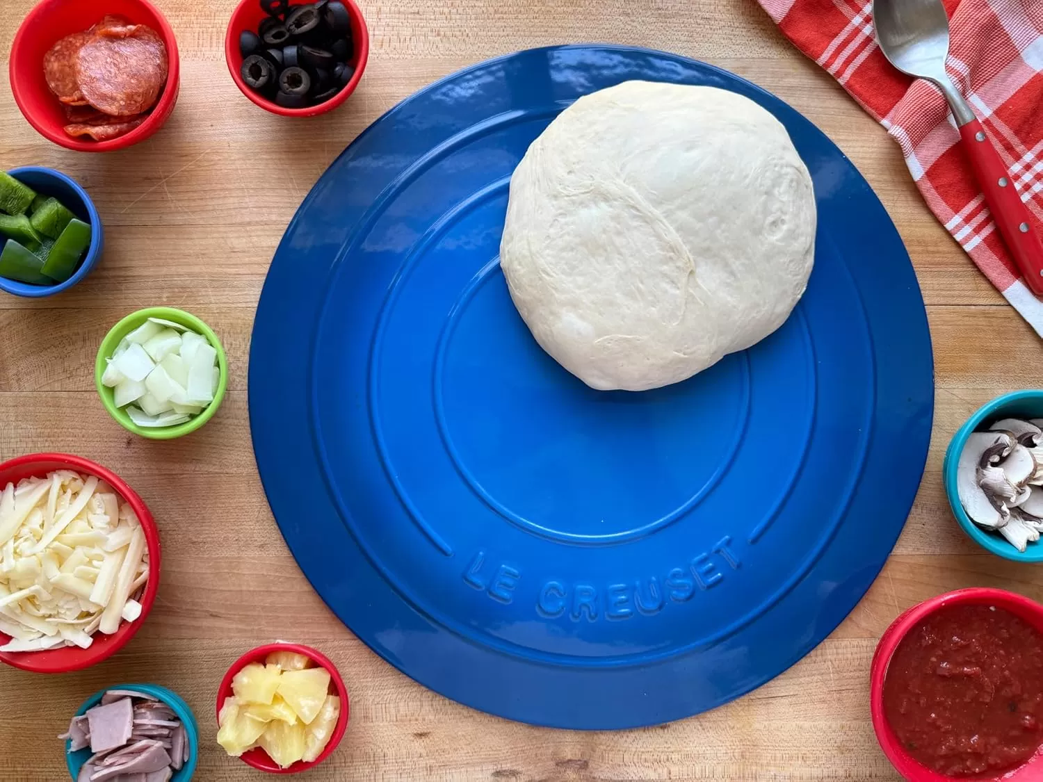 imageLe Creuset Stoneware Round Pizza Stone 15 in Sea SaltMarseille