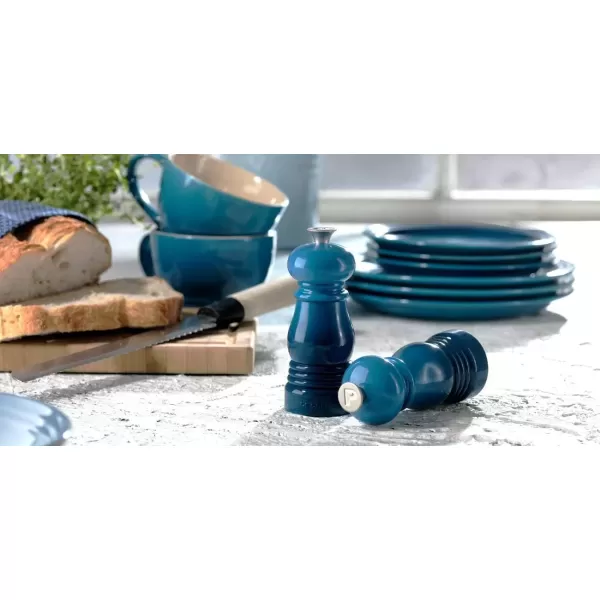imageLe Creuset Salt and Pepper Mill Set 8quot x 2 12quot each Black ampamp WhiteCaribbean