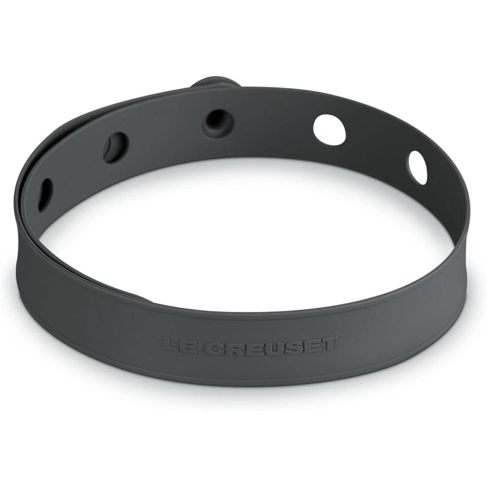 imageLe Creuset Silicone Cookware Travel Latch Shiny BlackOyster