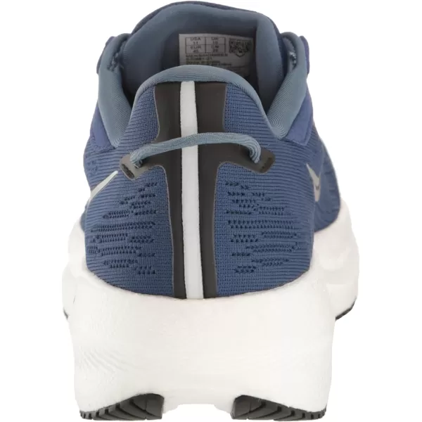 imageSaucony Mens Triumph 21 SneakerIndigoBlack
